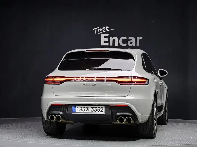 2023 Porsche Macan с пробегом 20 920 км