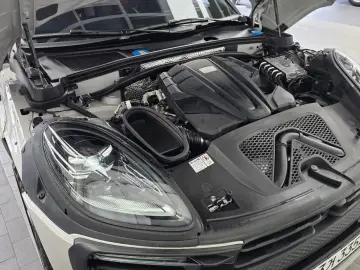 2023 Porsche Macan с пробегом 20 920 км
