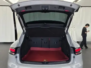 2023 Porsche Macan с пробегом 20 920 км
