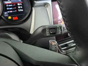 2023 Porsche Macan с пробегом 20 920 км