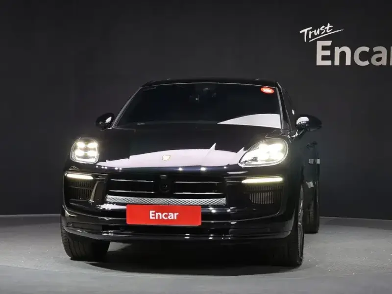 2023 Porsche Macan с пробегом 11 599 км