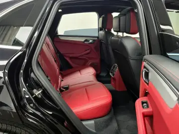2023 Porsche Macan с пробегом 11 599 км
