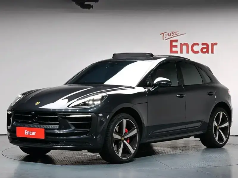 2023 Porsche Macan с пробегом 34 413 км