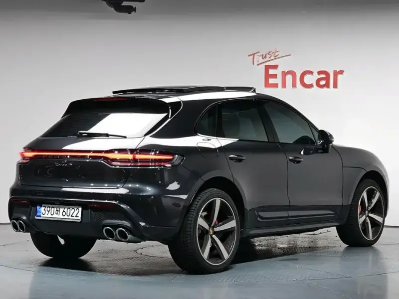 2023 Porsche Macan с пробегом 34 413 км