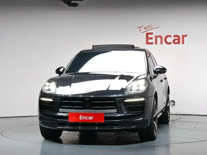2023 Porsche Macan с пробегом 34 413 км