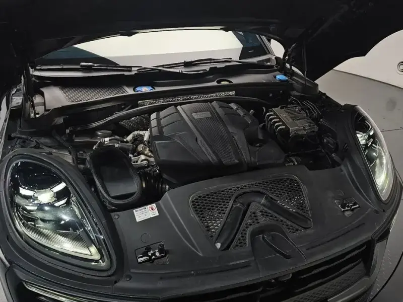 2023 Porsche Macan с пробегом 34 413 км
