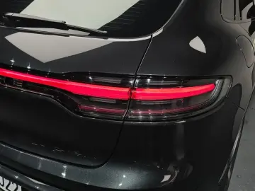 2023 Porsche Macan с пробегом 34 413 км