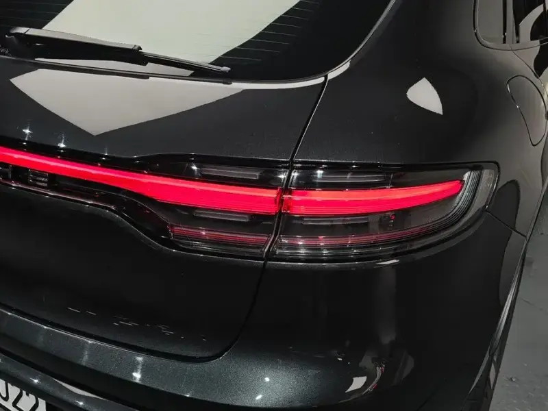 2023 Porsche Macan с пробегом 34 413 км