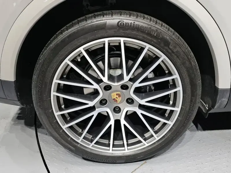 2023 Porsche Cayenne с пробегом 13 858 км