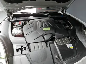 2023 Porsche Cayenne с пробегом 13 858 км