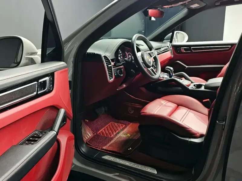 2023 Porsche Cayenne с пробегом 13 858 км