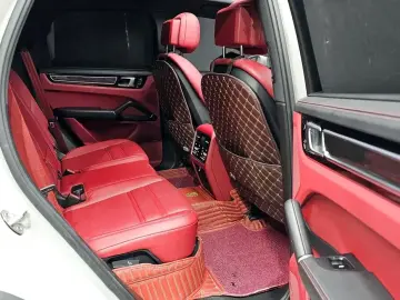 2023 Porsche Cayenne с пробегом 13 858 км