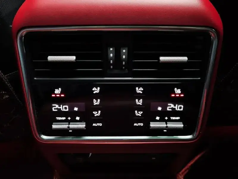 2023 Porsche Cayenne с пробегом 13 858 км