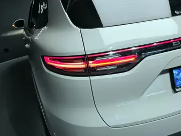 2023 Porsche Cayenne с пробегом 13 858 км
