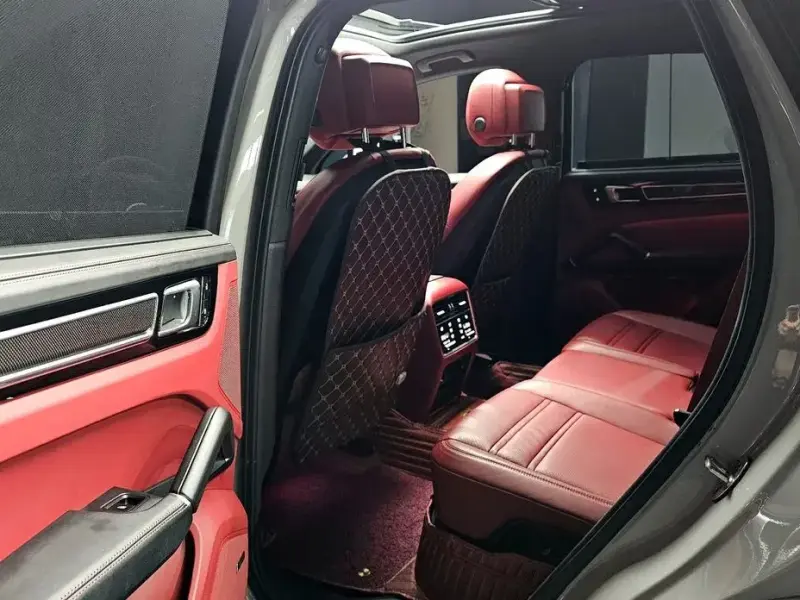 2023 Porsche Cayenne с пробегом 13 858 км