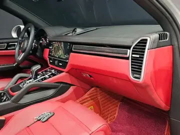 2023 Porsche Cayenne с пробегом 13 858 км