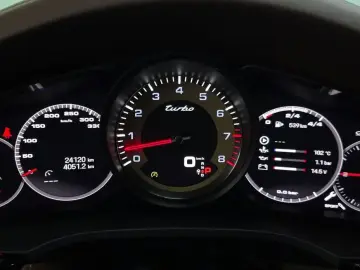 2022 Porsche Cayenne с пробегом 24 120 км