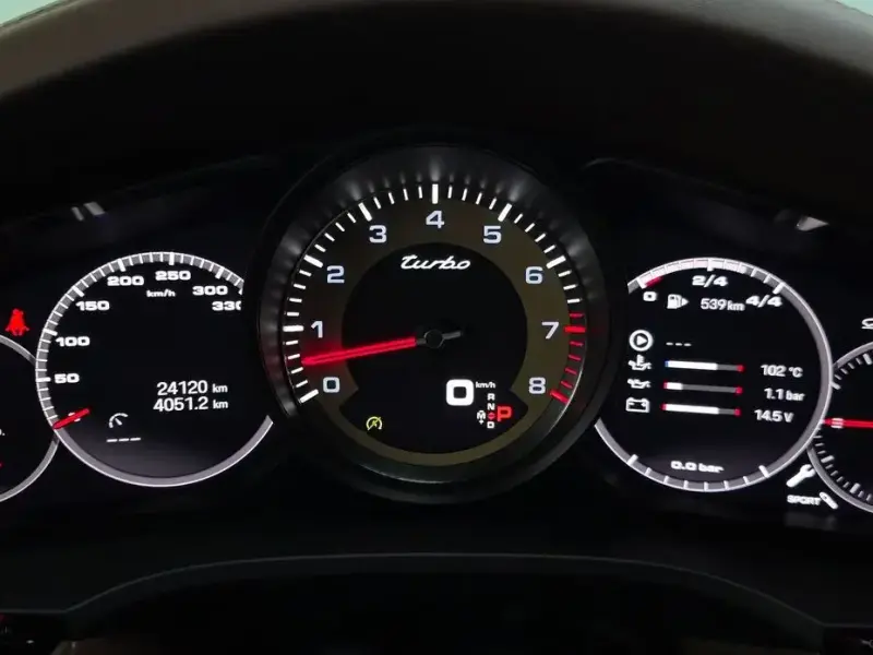 2022 Porsche Cayenne с пробегом 24 120 км