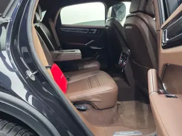 2022 Porsche Cayenne с пробегом 24 120 км