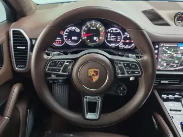 2022 Porsche Cayenne с пробегом 24 120 км