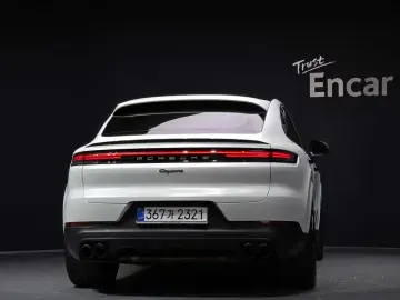 2023 Porsche Cayenne с пробегом 50 178 км