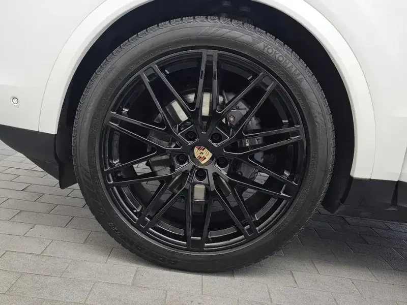 2023 Porsche Cayenne с пробегом 50 178 км