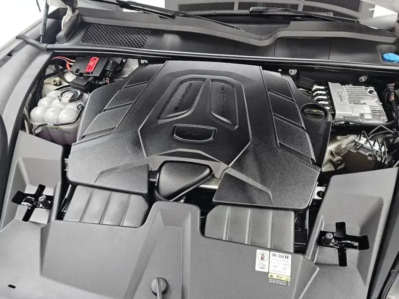 2023 Porsche Cayenne с пробегом 50 178 км