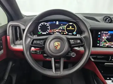 2023 Porsche Cayenne с пробегом 50 178 км