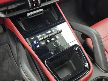 2023 Porsche Cayenne с пробегом 50 178 км