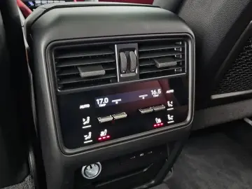 2023 Porsche Cayenne с пробегом 50 178 км