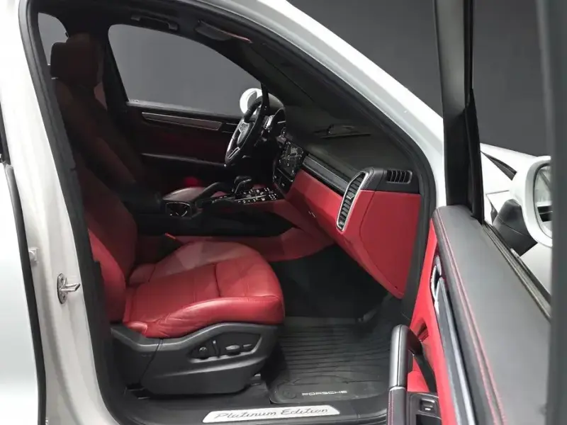 2022 Porsche Cayenne с пробегом 46 114 км