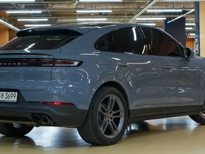 2023 Porsche Cayenne с пробегом 27 000 км