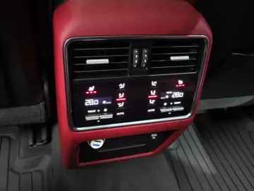 2022 Porsche Cayenne с пробегом 46 114 км