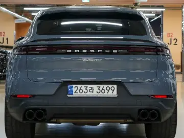 2023 Porsche Cayenne с пробегом 27 000 км