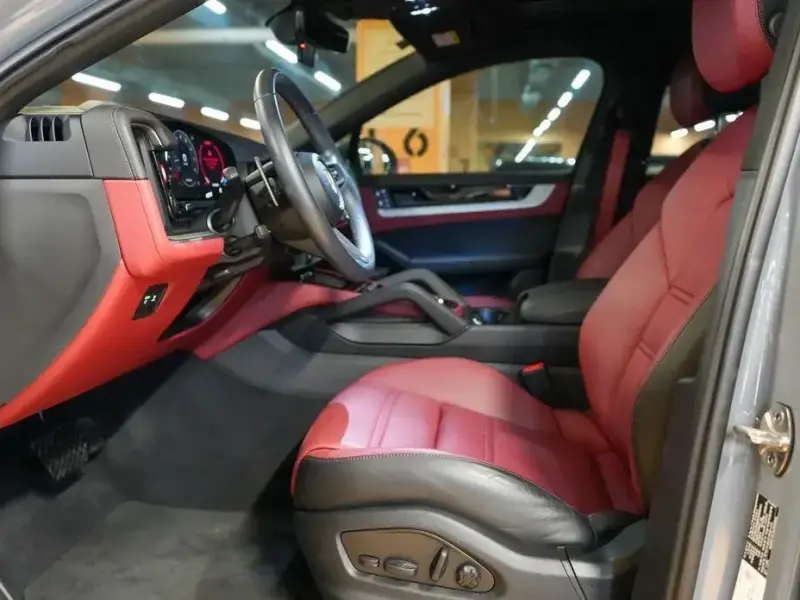 2023 Porsche Cayenne с пробегом 27 000 км