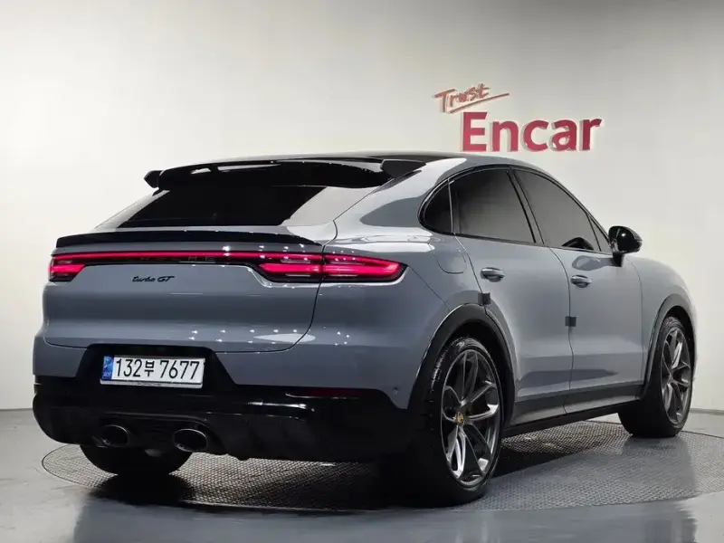 2022 Porsche Cayenne с пробегом 24 483 км