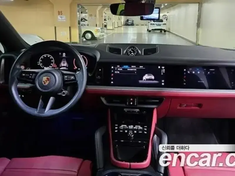 2023 Porsche Cayenne с пробегом 27 000 км
