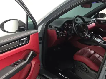 2022 Porsche Cayenne с пробегом 24 483 км