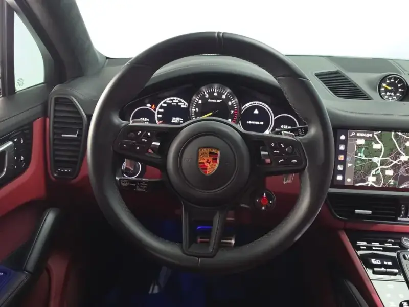 2022 Porsche Cayenne с пробегом 24 483 км