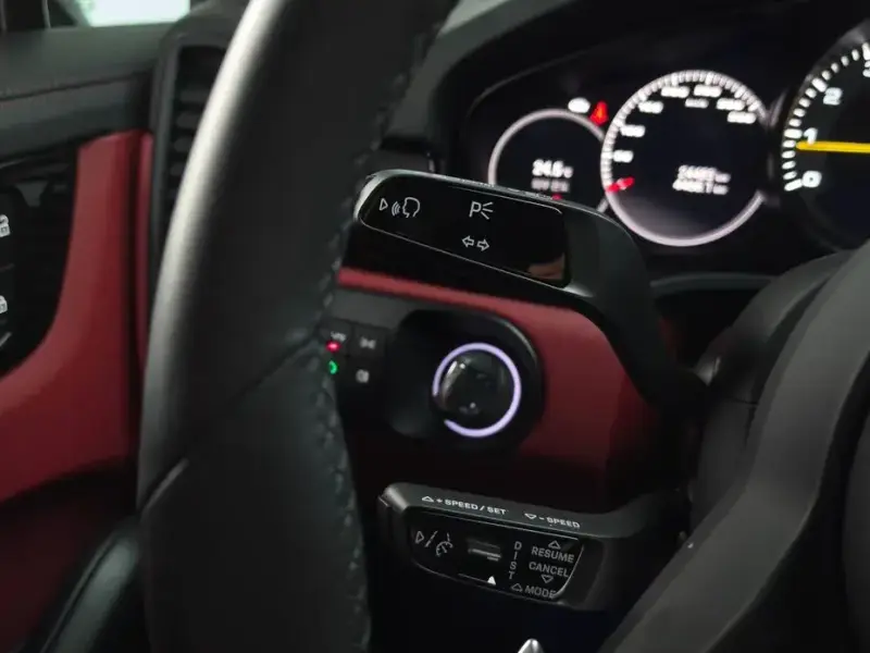2022 Porsche Cayenne с пробегом 24 483 км