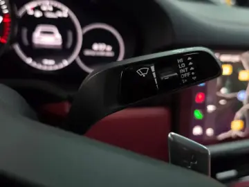 2022 Porsche Cayenne с пробегом 24 483 км