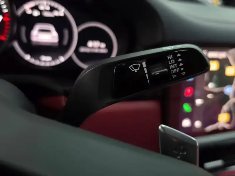 2022 Porsche Cayenne с пробегом 24 483 км