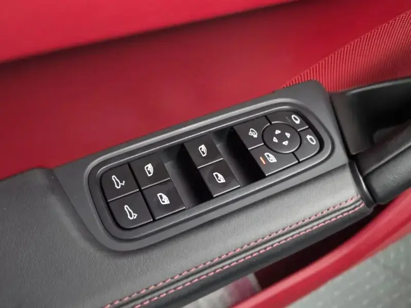 2022 Porsche Cayenne с пробегом 24 483 км