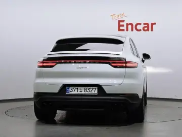 2023 Porsche Cayenne с пробегом 25 038 км