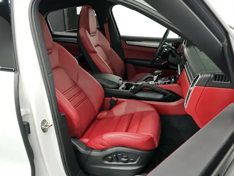 2023 Porsche Cayenne с пробегом 25 038 км