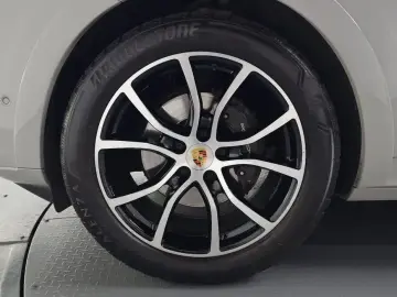 2023 Porsche Cayenne с пробегом 22 635 км
