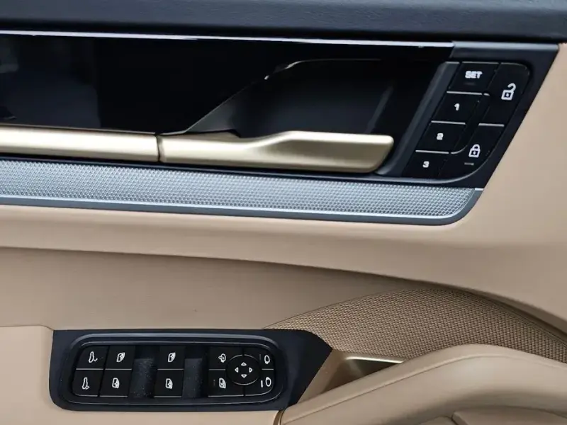 2023 Porsche Cayenne с пробегом 22 635 км