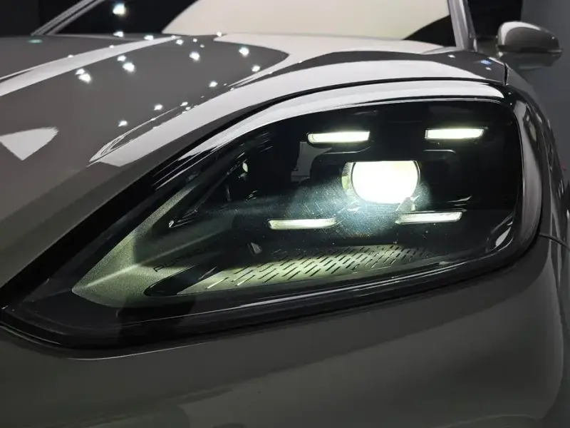 2023 Porsche Cayenne с пробегом 22 635 км