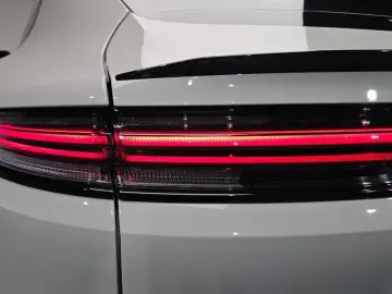 2023 Porsche Cayenne с пробегом 22 635 км