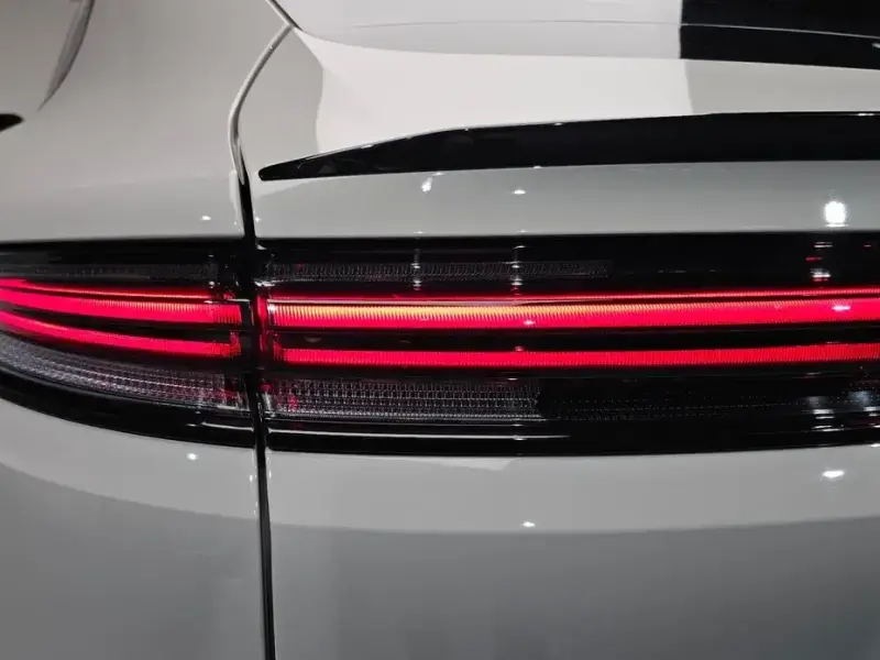 2023 Porsche Cayenne с пробегом 22 635 км